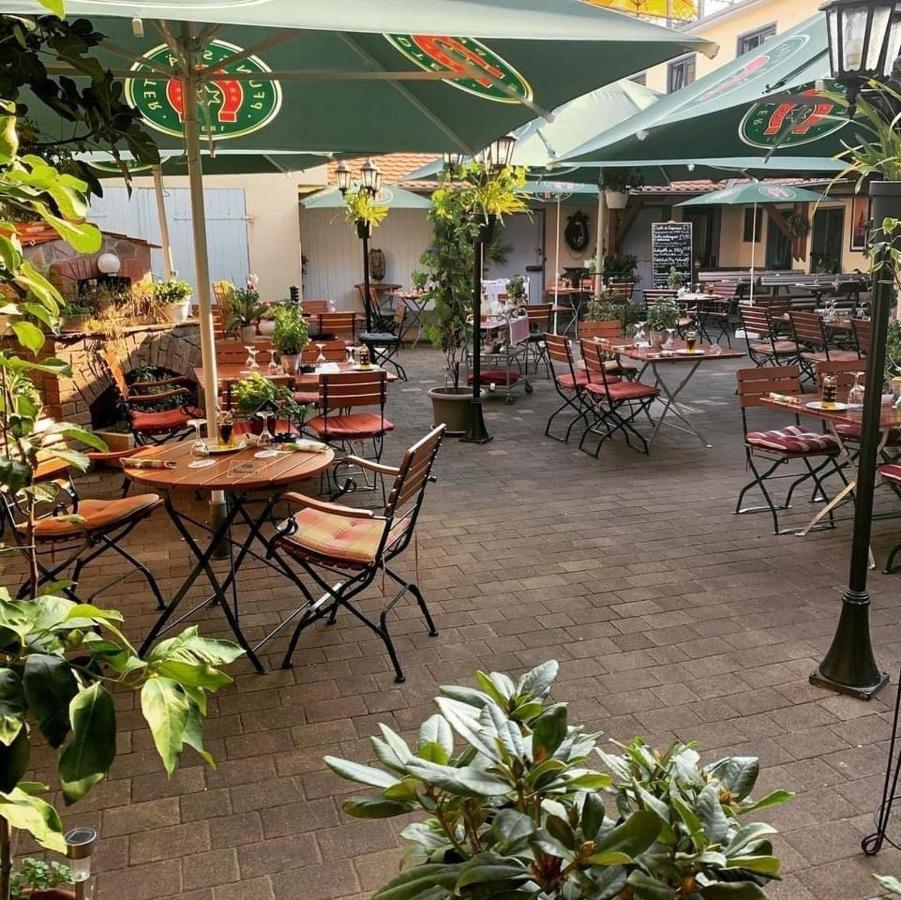 Pension Goldene Mitte Gross-Zimmern Exterior photo